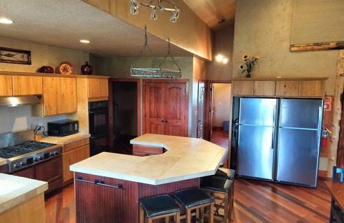 Garden City Kabine | Neue Auflistung! Aspen Lodge. Geräumige Hütte in Garden City.