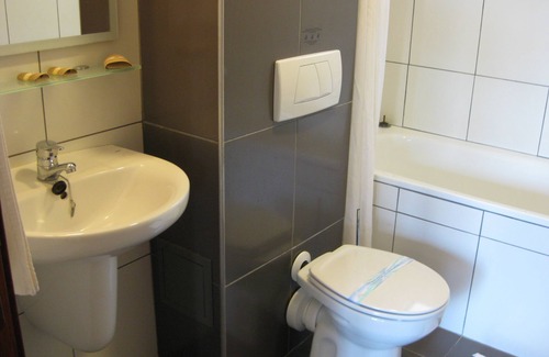 Sinemoretz Hotel | Asti Arthotel