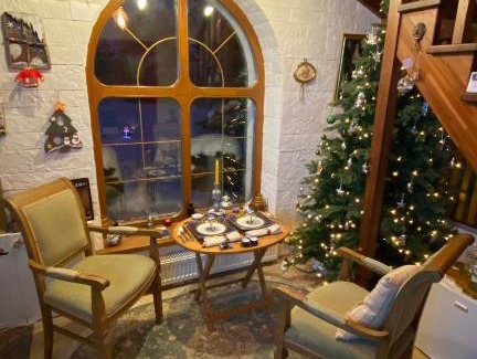 Palitsy Haus | Aston Martin Tower Art