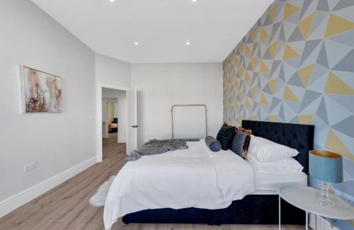 Westcliff-on-Sea Wohnung | Astonishing 4BR House - Perfect for a Big Family