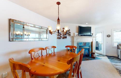 Coeur d'Alene Wohnung | Astounding Arrow Point (F-101)