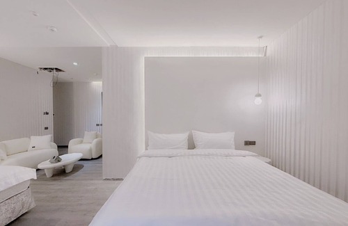 Datong Haus | At Home Hotel NanShi