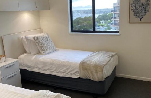 Mooloolaba Wohnung | At The Beach Mooloolaba, Private Rooftop With Spa, 50m to Beach, Surfclub and Esplanade