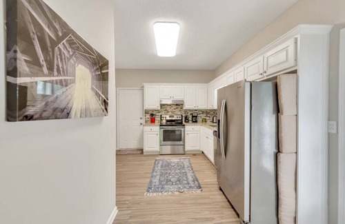 Acworth Haus | 19 Moonlight Drive · Acworth-Komfort! Der Lakepoint Baseball Complex ist 9 Meilen entfernt