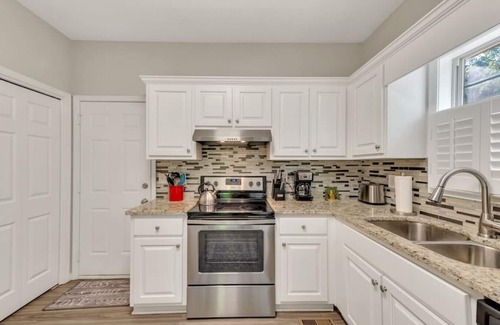 Acworth Haus | 19 Moonlight Drive · Acworth-Komfort! Der Lakepoint Baseball Complex ist 9 Meilen entfernt