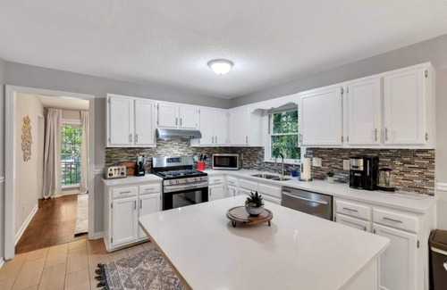 Woodstock Haus | Das große Haus! Schlaf 10. Atemberaubende Renovierung.