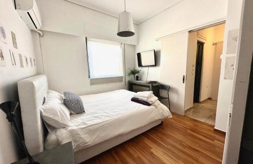Nea Ionia Wohnung | Athens OAKA Apt 2 Baths, Parking, Kitchen