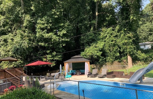Sandtown Haus | HIDEAWAY RANCH POOL ZUHAUSE IN ATLANTA