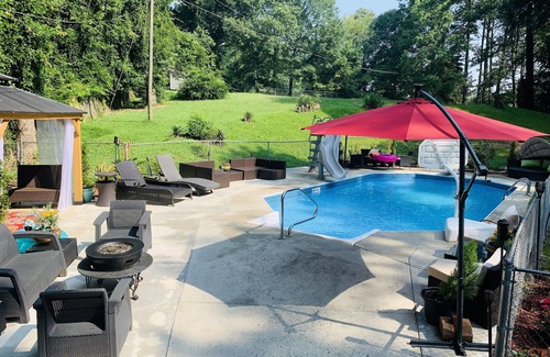 Sandtown Haus | HIDEAWAY RANCH POOL ZUHAUSE IN ATLANTA