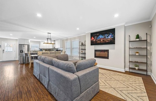 Edgewood Haus | Atlanta Spacious Haven near Downtown & BeltLine