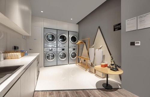 Qingdao Hotel | Atour Hotel Qingdao Jiaodong International Airport