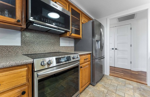 Bella Vista Haus | Atrium House @ Tee 16-min. from Trails & Lake