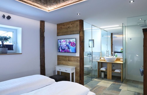 Mariapfarr Haus | Attic suite in Mariapfarr with whirlpool