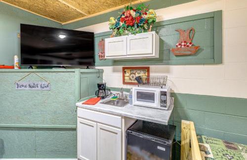 Matewan Wohnung | ATV Escape Near Hatfield-McCoy Trails in Matewan!