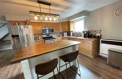 Sherrodsville Hütte | Atwood Lake Large Family Retreat