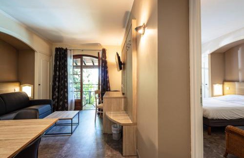 Valros Hotel | Auberge de la Tour -Appartements-