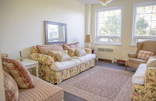 Jonquiere Haus | Auberge Québe Issime