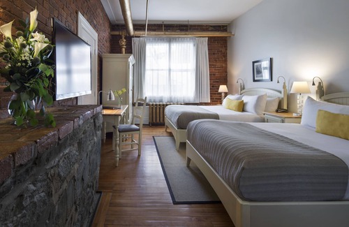 Lower Town Hotel | Auberge Saint-Pierre