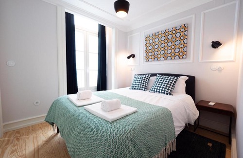 Baixa Wohnung | Augusta 229-5E-City Center Apt- Balcony & Elevator