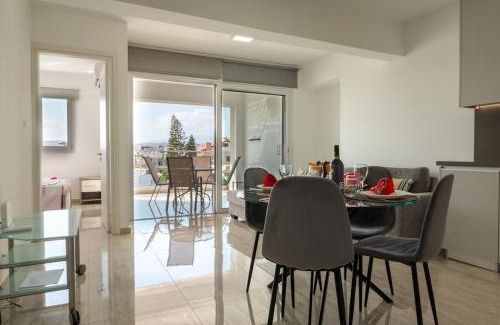 Limassol Wohnung | AURA Apt Modern 1BR in Central Limassol and Free Parking