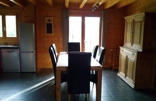 Bonlieu Skihütte | Authentisches Chalet im Herzen der Seenregion und in der Nähe von Skigebieten