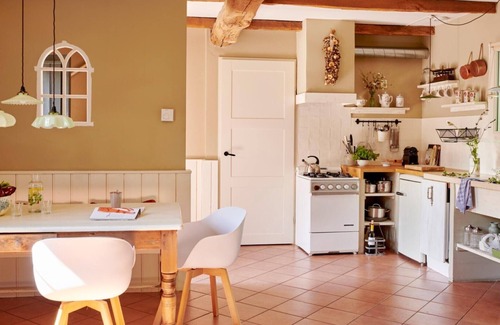 Schafelt Haus | Authentic Holiday Home in Baarlo with Private Terrace