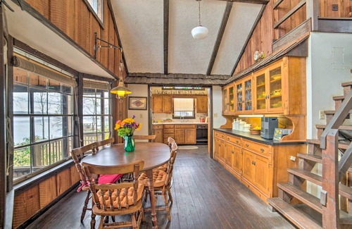 Shelby Kabine | Authentic Retreat w/ Private Dock on Coosa River!