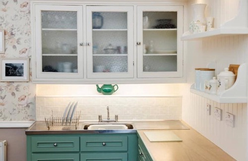 South Tipperary Hütte | Authentic thatched cottage in the heart of Irelands ancient East.