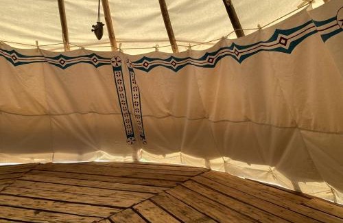 Chatham Sonstige | Authentic Tipi Set in the Stunning Woodland of the White Mountain National Forest, New Hampshire