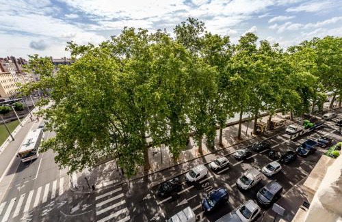 Old Lyon Wohnung | Authentic with an exceptional view AIL