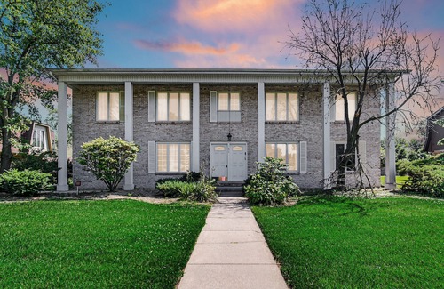 Munster Wohnung | AVAIL 10/7/25- NEW 2BED CONDO by Hospital & Chicago