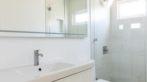 Middletown Wohnung | Avalon 2 Unit Buyout II IV by AvantStay Mins to Gaslamp Patio w BQQ