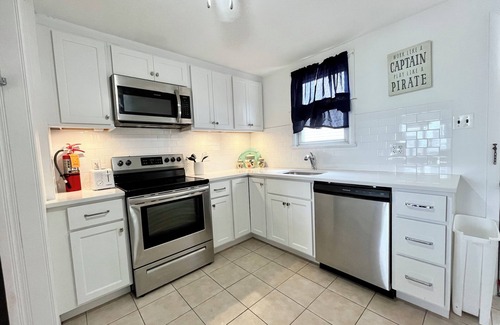 Avalon Eigentumswohnung | Avalon BEACH BLOCK 2 Bedroom Condo with POOL East Unit / Sleeps 4