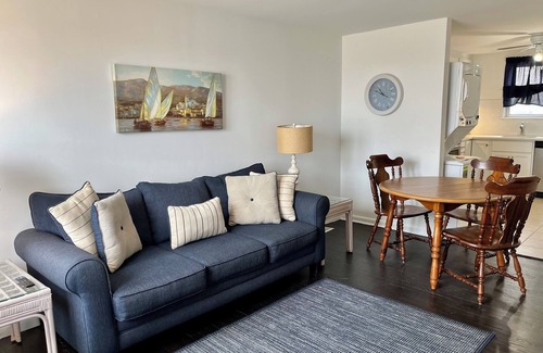 Avalon Eigentumswohnung | Avalon BEACH BLOCK 2 Bedroom Condo with POOL East Unit / Sleeps 4