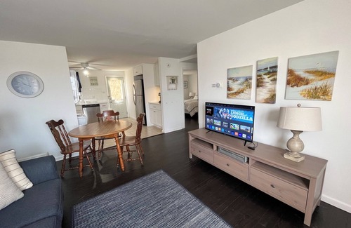 Avalon Eigentumswohnung | Avalon BEACH BLOCK 2 Bedroom Condo with POOL East Unit / Sleeps 4