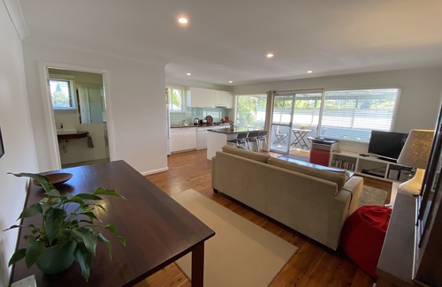 Avalon Beach Wohnung | Romantisches Avalon Beach Break Apartment - 100 Meter vom Strand entfernt