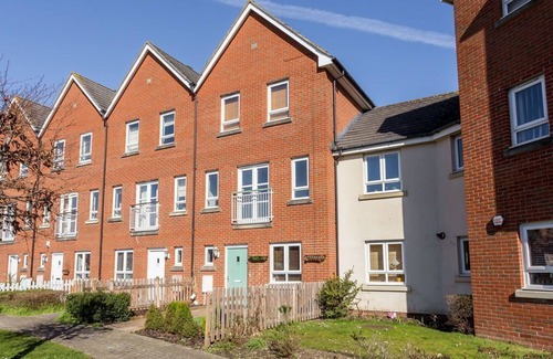 Poole Haus | Avalon, Poole - Vier Schlafzimmer Haus, Schläft 7