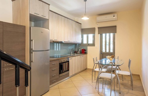 Avia Haus | Avia Blue Maisonettes - Beach View, up to 12ppl