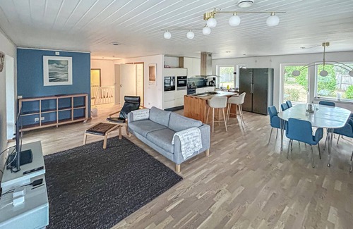 Aspet Haus | Awesome home in åhus with sauna