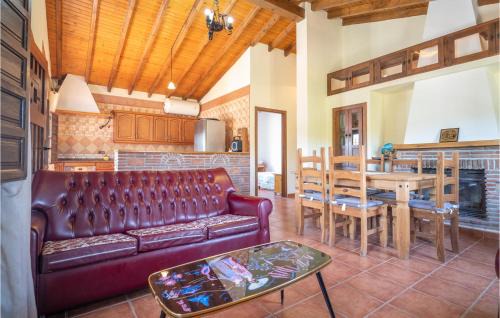 Almachar Haus | Awesome Home In Almachar With Wifi