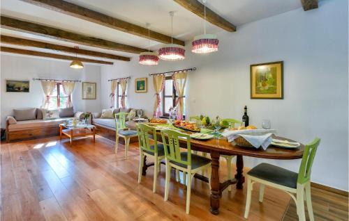 Breznicki Hum Haus | Awesome Home In Breznicki Hum