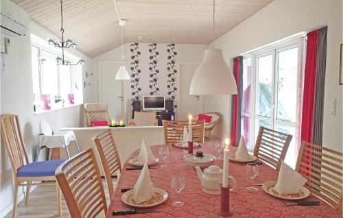 Farvang Haus | Awesome Home In Fårvang With Wifi