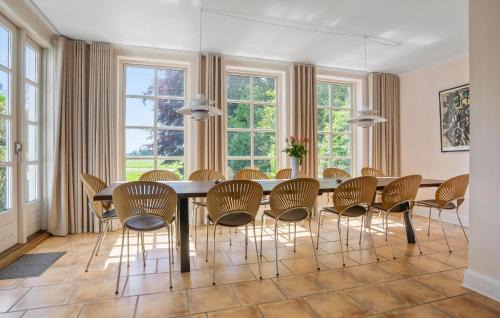 Haslev Haus | Awesome Home In Haslev With Kitchen