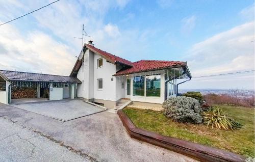 Ivanec Haus | Awesome Home In Ivanec With Wi-Fi