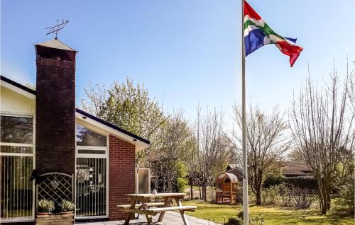 Lauwersoog Haus | Awesome Home In Lauwersoog With Kitchen