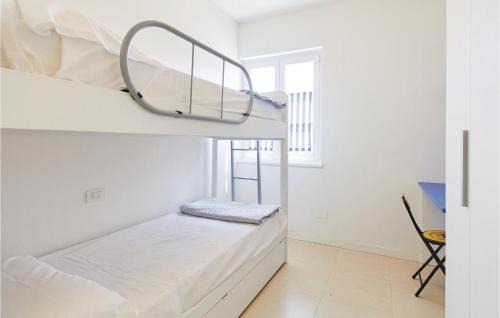 Magliolo Haus | Awesome Home In Magliolo With Kitchen