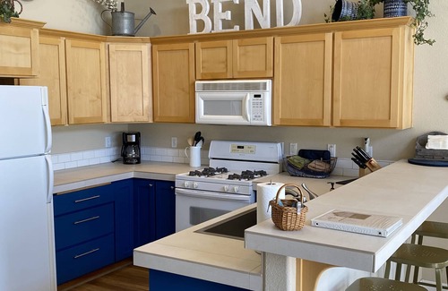 Bend Haus | Großartige Lage! In der Nähe des Flusses und der Innenstadt. Überall laufen!