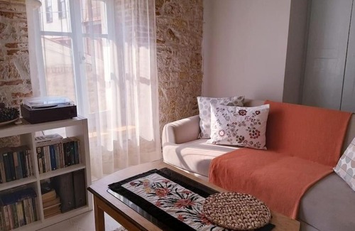 Ayvalik City Center Haus | Ayvalık merkezde eski taş rumevi