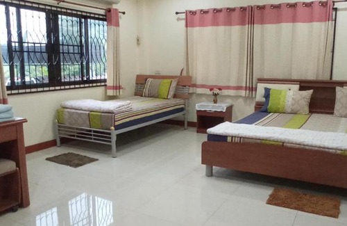San Phi Suea Sonstige | B&B เพลส ห้องพัก 200 ห้องพัก 300 ห้องพัก 150 ที่พักเชียงใหม่ราคาถูก ห้องพักเชียงใหม่ราคาถูก โรงแรมเซลส์ส์