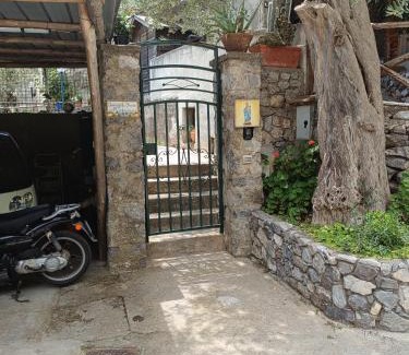 Montepertuso Bed & Breakfast | B&B La Selva Santa